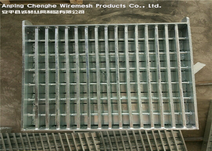 Flat Bar Galvanised Heavy Duty Steel Grating Manul Welding For Airports for sale