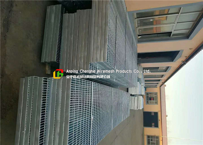 6m Long Stainless Steel Floor Grating Hot Dipped Galvanized For Platform / Pit for sale