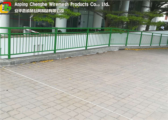 Q235 Wire Mesh Fence 0.1 - 2m Width Concise Grid Structure For Airport / Stadium for sale