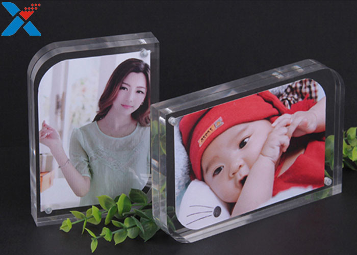 Best Magnet Clear Acrylic Photo Frame Creative ARC Shape PMMA Pictures Table Frame wholesale