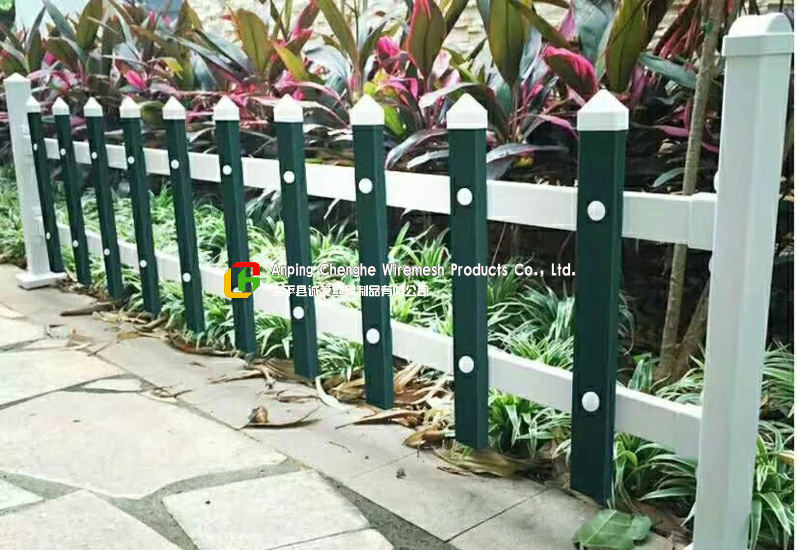 White Safety Wire Mesh Fence / Railing Beautiful Folded Mesh For Garden for sale