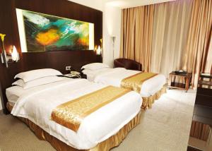 Best Wooden Modern Hotel Bedroom Furniture , King Size Bedroom Suite wholesale