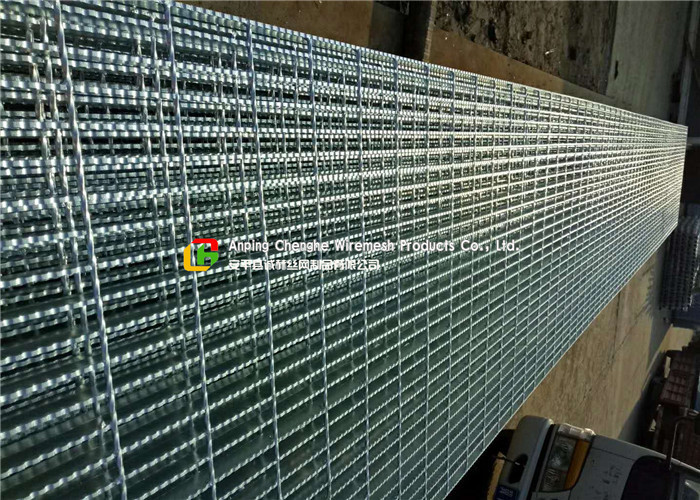 Hot Dipped Galvanized Serrated Steel Grating For Stair Tread / Ditch Cover for sale