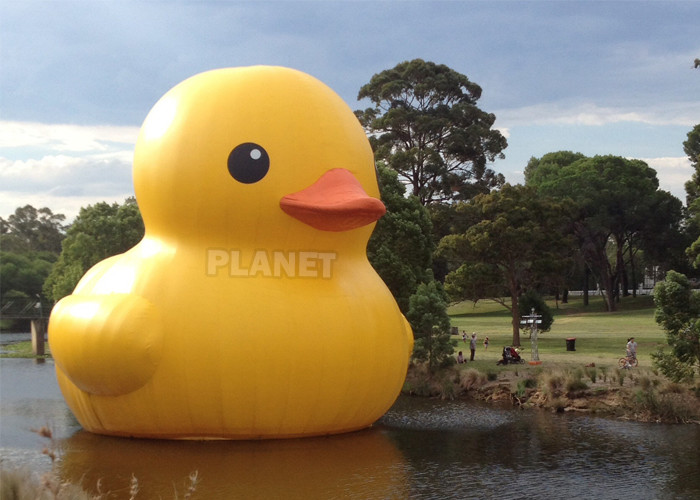 Best Water Game Equipment Advertising Life Buoy Children Buoy Giant Inflatable Promotion Yellow Duck wholesale