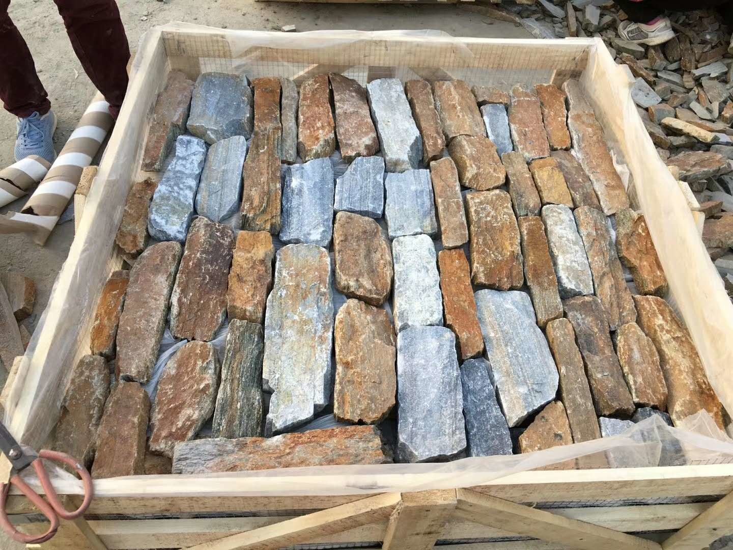 Rustic/Blue Quartzite Field Stone,Quartzite Field Stone Veneer,Natural Loose for sale