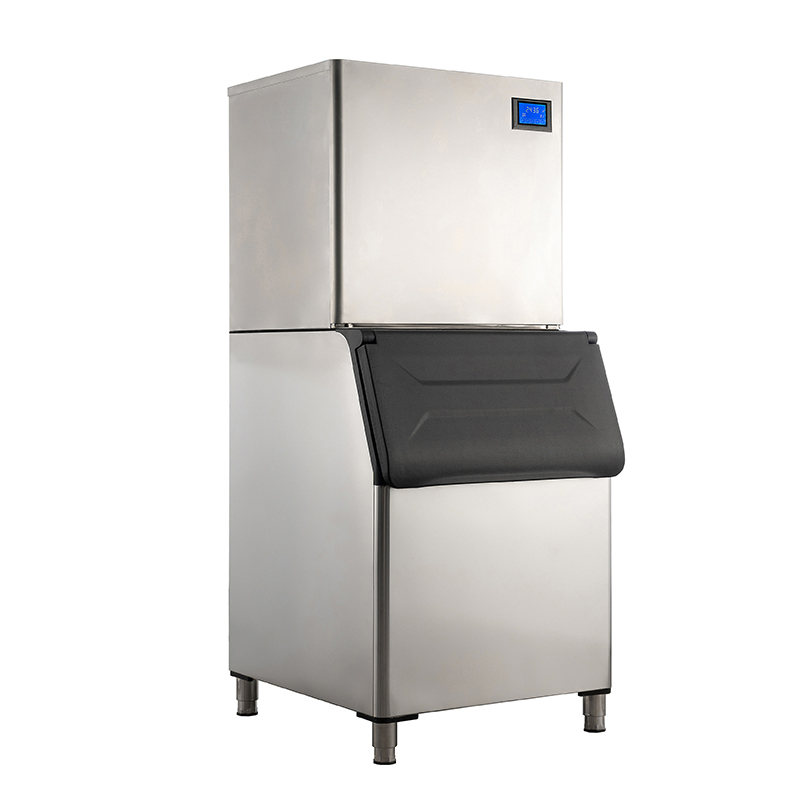 320kg Daily LZ-700 Commercial Square Ice Cube Machine in Lebanon 760*850*1100mm 107 KG