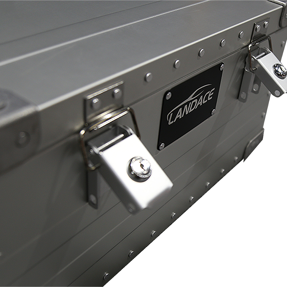 Powder Coated Aluminum Alloy Vintage Glamping Outdoor Camping Storage Box 600*400*300mm