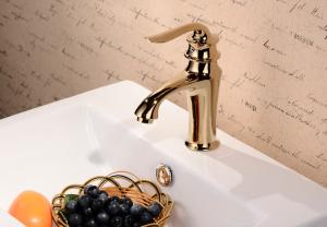 China Bathroom accessories chrome plated brass single handle bathroom faucet on sale