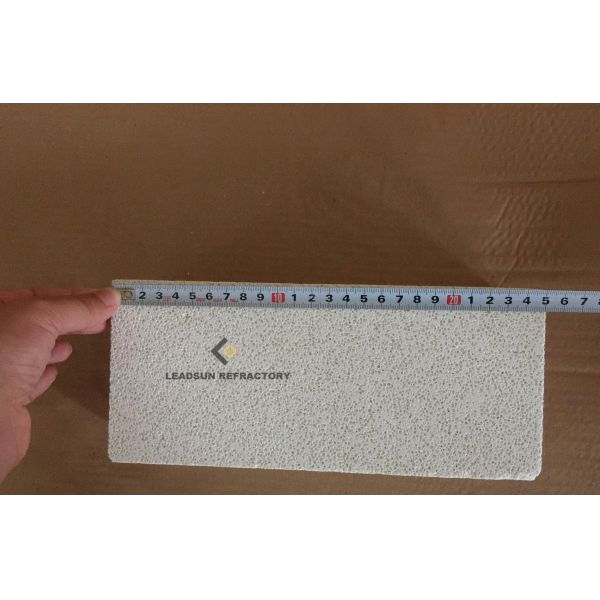 Industrial Furnace Mullite Insulation Brick Lightweight High Temp Refractory Bricks