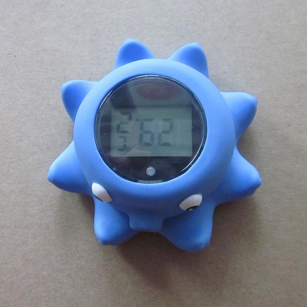 2016 Hot Sales custom make cartoon COW baby bath toy water temperature thermometer