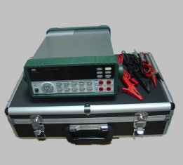 Data Hold Automatically Multimeter Calibrator , Overload Protection And Software