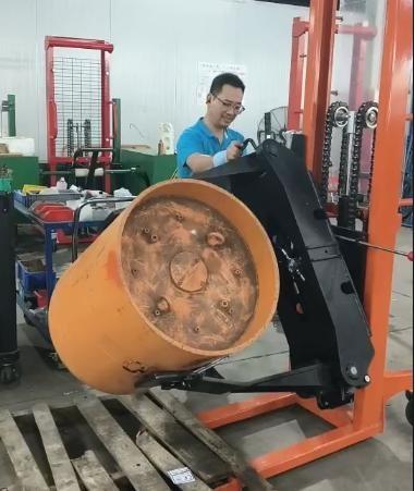 Cheap 661lb 5.24ft Manual Roll Stacker Manual Forklift Truck With Clamp For Paper Rolls Handling for sale