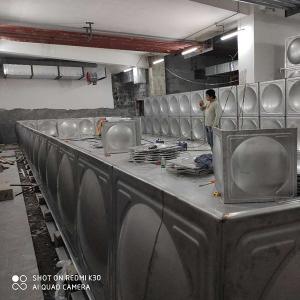 Best Cubic Welding Water Tank SUS304 1-10000M3 Capacity Light Weight Anti Corrosion wholesale