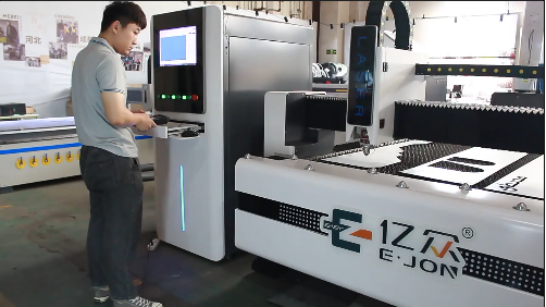 Max Cutting Speed 50 M/Min 1500W Fiber Laser Cutting Machine