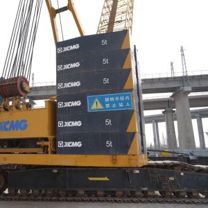 Best Lightweight Boom 300T Crawler Crane For Precise And Lifting Operations wholesale