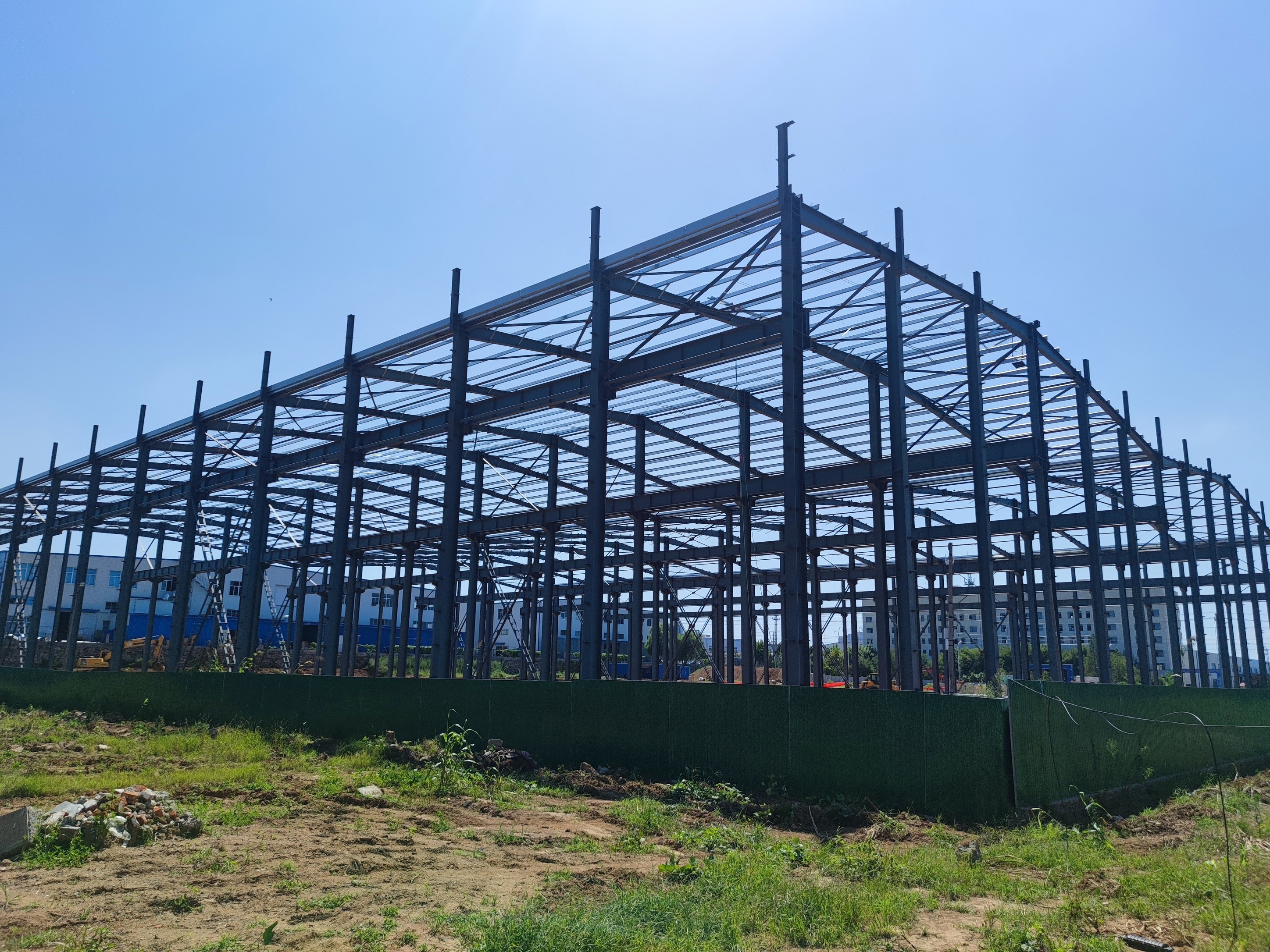 Customized Pre Engineered Steel Structure Workshop Building Project