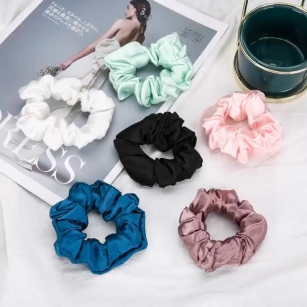 Cheap Custom 22mm Mulberry Silk Scrunchies 0.03kg Elastic Hair Bands for sale