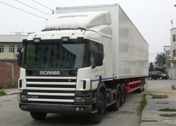 Cheap 40 Foot Insulated Refrigerated Delivery Truck 3 Axles For Freezer Food Cargos for sale