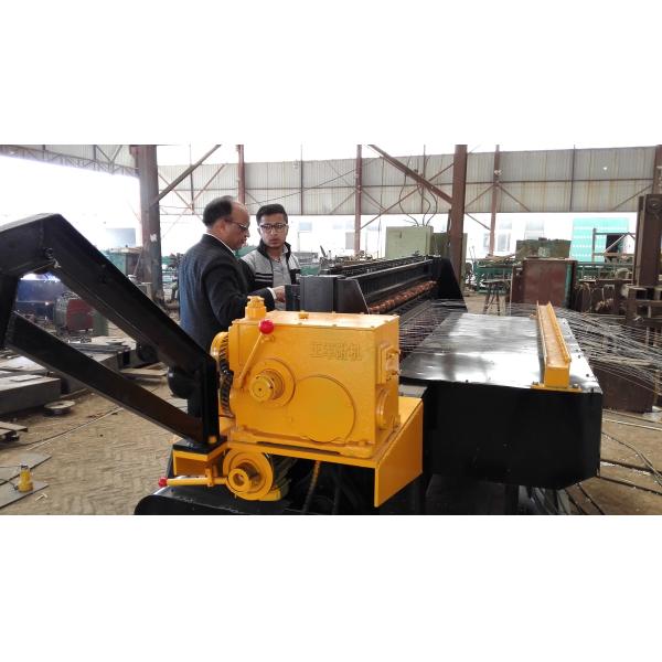 PLC Control Fully Automatic Welded Wire Mesh Machine With Hole Size Is Adjustable