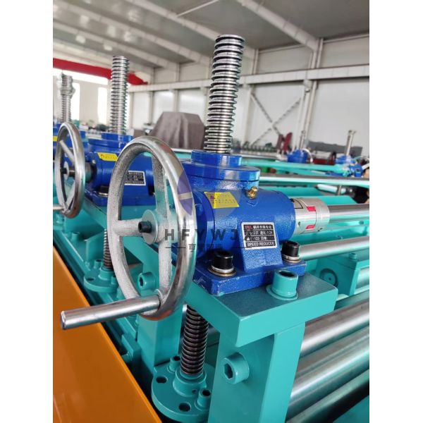 PLC Touch Screen Stainless Steel Plate Leveling Machine 1300mm For High Precision Metal Flattening