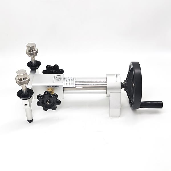 Portable Hydraulic Pump 700 Bar - Side View