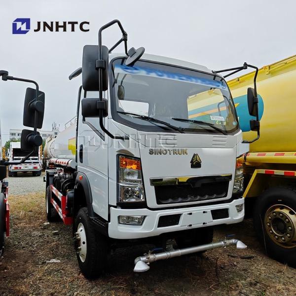 Cheap NEW HOWO Light Water Truck  4x2 5000 Liter 5Ton Water Carrier Tanker Truck Price for sale