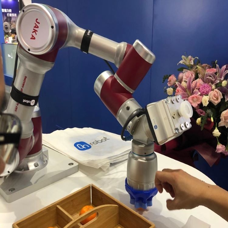 Glue Robot Of JAKA Zu 12s Robotic Arm Glue TCP/UDP Coummunication Interface Collaborative Robot