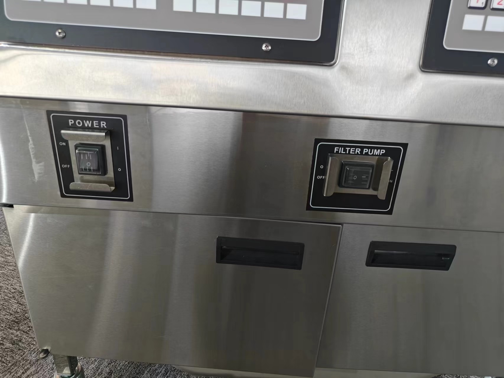 Three Pots Six Baskets Electric Digital Computer Panel Open Deep Fryer With Oil Filtration