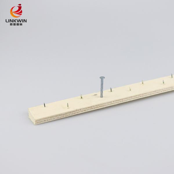 Rubber and plastic nail wood carpet gripper for apartment installing