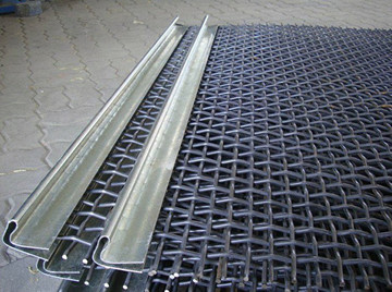 High Manganese 65mn Vibrating Screen Mesh Woven With Clamp Bending