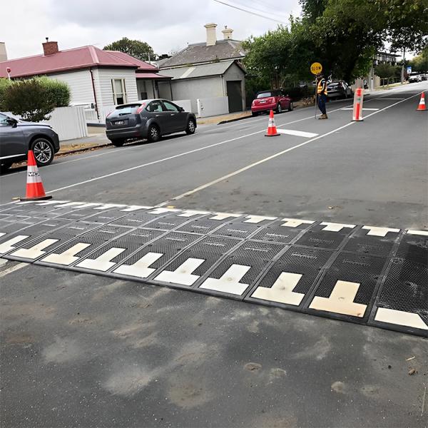 50mm Large Rubber Mats Traffic Calming Recycled Black Rubber Speed Cushions