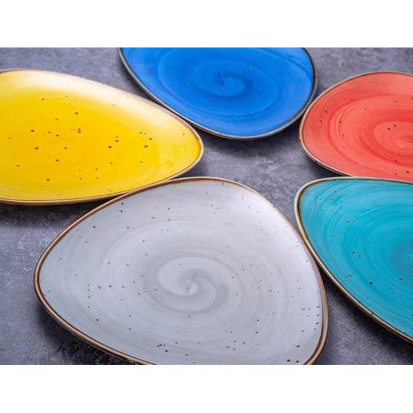 10.5 Inch High Temperature Resistance Triangle Ceramic Dinner Plate