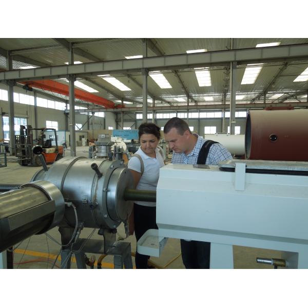 HDPE PE Jacket Extruder Pipe Making Machine For Plastic Protective Pipe Production Line