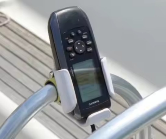 Garmin GPS 73 Easy-to- Handheld Navigator With IPX7 Water Rating And ODM Customized Support