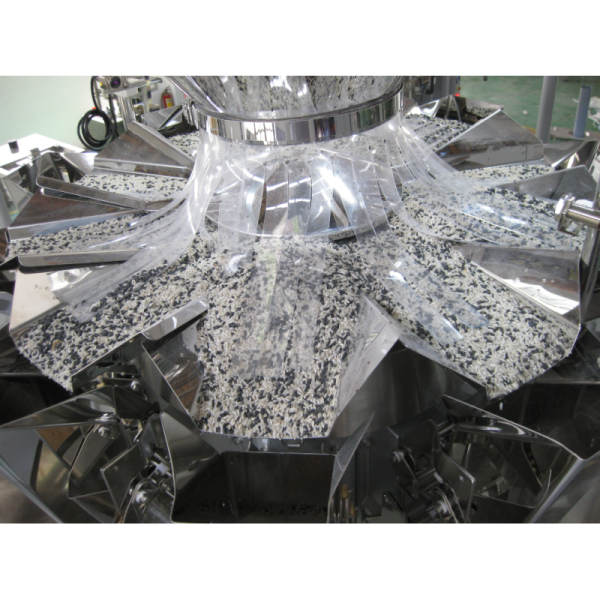 Stand UP Pouch Packaging Machine 100 - 4000ml Weight Range Metal Color Optional
