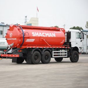 China Heavy Duty Diesel Sewage Suction Truck Manual Transmission Sewage Vacuum Pump Truck on sale