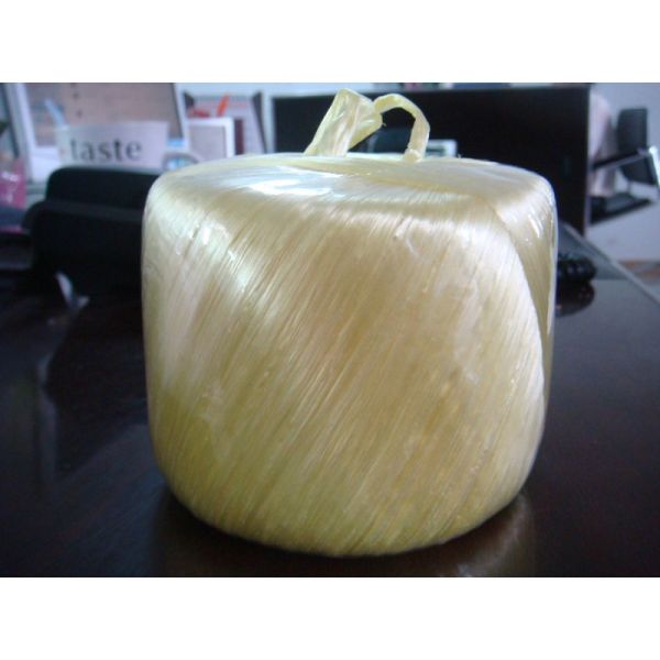 Plastic Packaging PP Raffia String , 80g Flat Film Raffia String Baler Twine