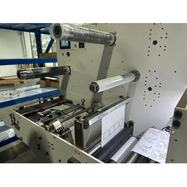 4PCS Digital Label Die Cutting And Slitting Machine