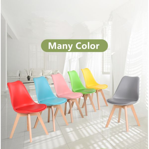 Natural Solid Wood Legs PP Plastic Dining Room Chairs With Cushioned Pad
