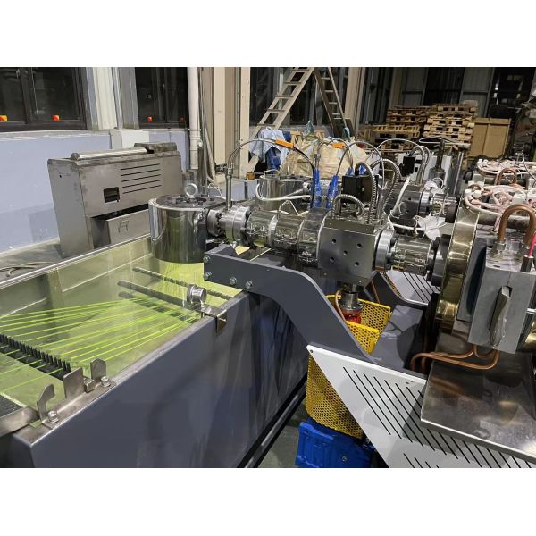 Polypropylene Curly Artificial Grass Extruder Monofilament Extrusion Machine