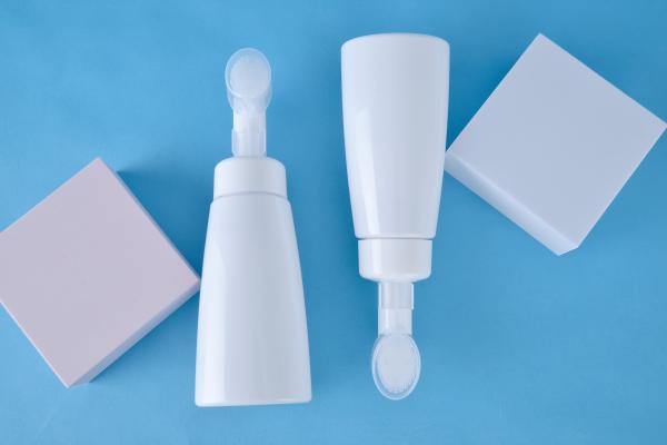 Cheap Round Plastic Foam Pump Face Wash Skin Cleaning With Brush for sale
