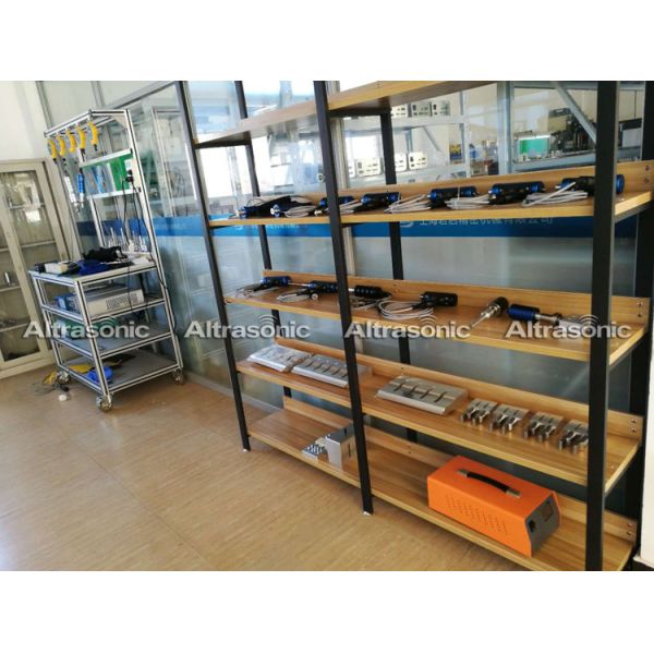 Riveting Tools / Ultrasonic Spot Welding Machine for Plastic 800w Manual Operation