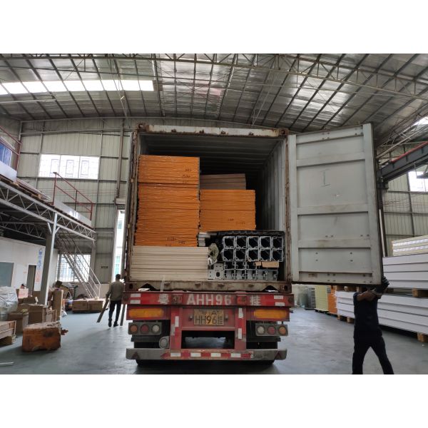 Modular Detachable Container House