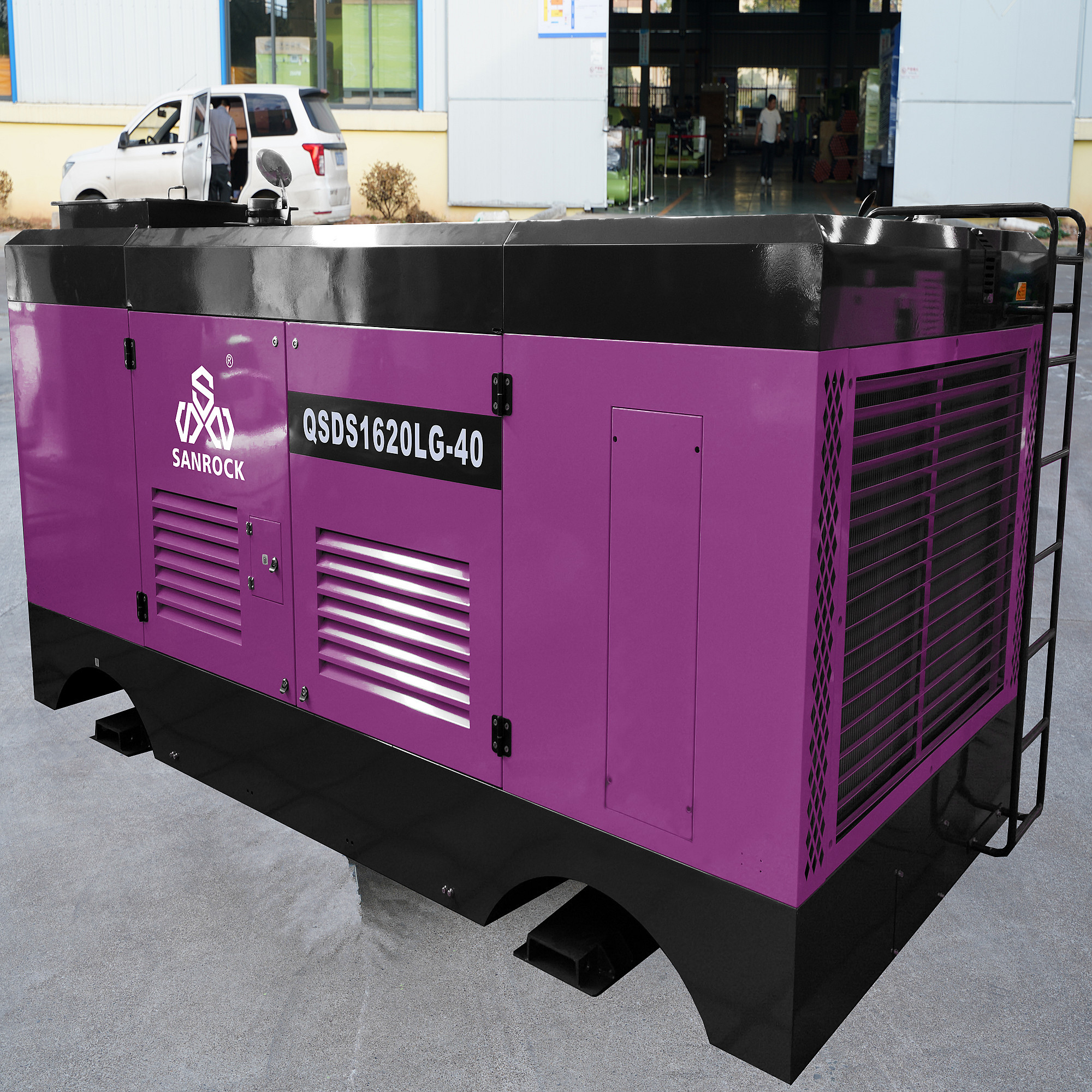 Versatile 3500kg Portable Diesel Screw Air Compressor Mining Air Compressor Machine