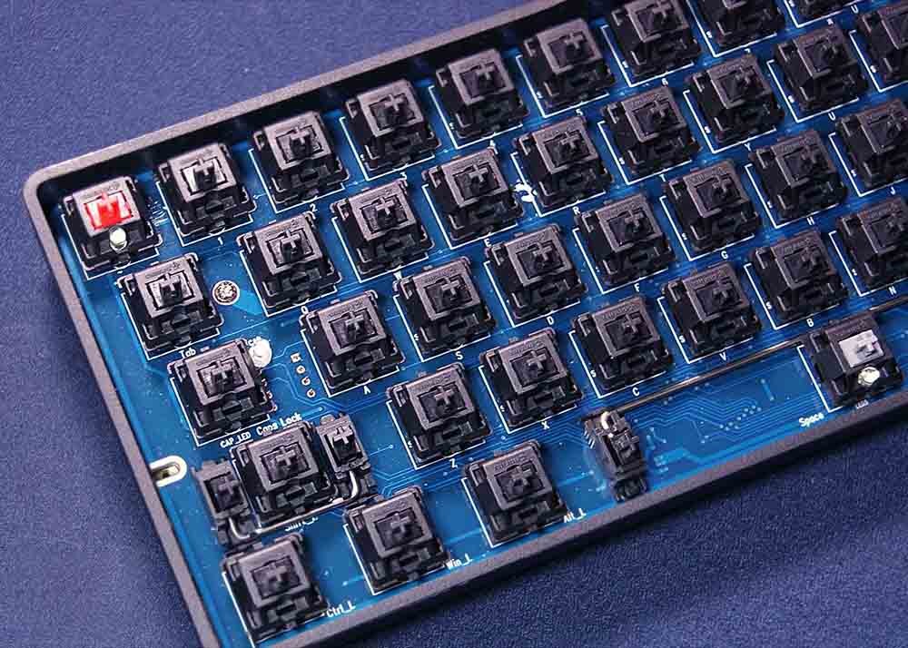 Best 6oz Hot Swappable Keyboard 60 17 Layers Bluetooth PCB Keyboard wholesale
