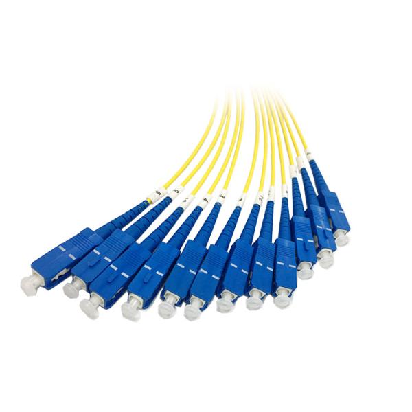 G657A1 Fiber MPO Fanout Cable UPC / APC Polish Type 3D Interferometer Tested