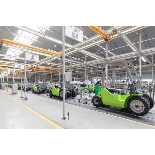 1150mm Fork Length 4 Ton 4-Wheel Telehandler Forklifts for Off Road and Rough Terrain