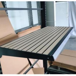 Durable Wood Metal Floating Shelves Retail Wall Shelves For Merchandise Display