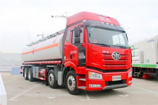 Cheap Large Capacity 8x4 FAW Diesel Fuel Storage Tank Truck Euro III Red Color for sale