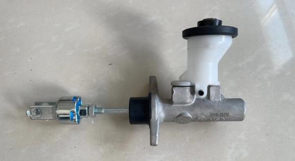 Cheap Toyota 31410-35270 Clutch Master Cylinder Assy Toyota 31410-35270 for sale